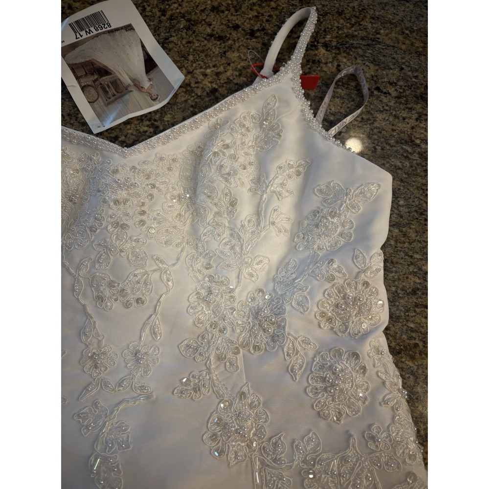 NWT Mary's Bridal Wedding Dress Size 18 Crystals Beading White Ivory Style 8268 - Picture 14 of 15